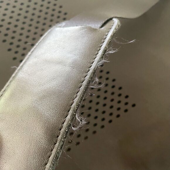 NIKE Perforated Messenger Bag Bucket Bag Black Coated Canvas - Picture 8 of 9